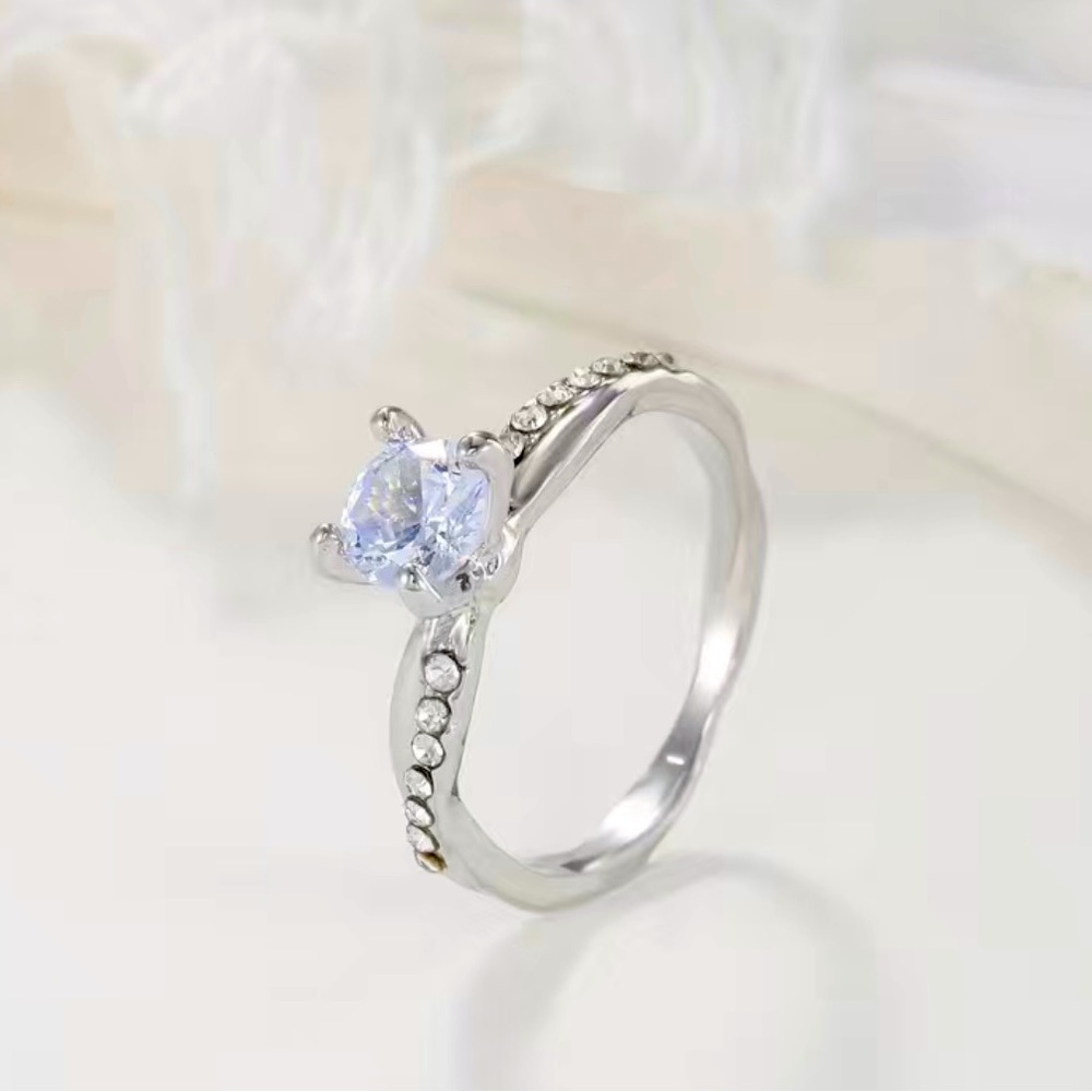💚2 for $15💚 Silver Rhinestone Wreath Ring